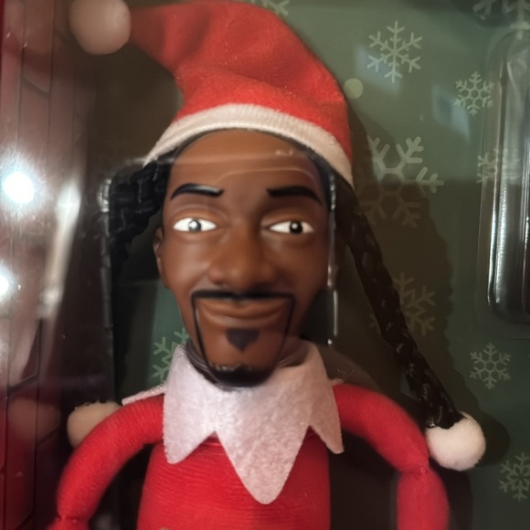 NIB Snoop on the Stoop Doll A Hood Tradition Elf on the Shelf - Picture 3 of 7